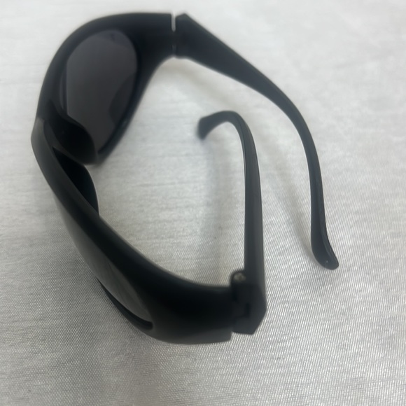 R+S Black Frame Polarized Sunglasses UV400 - Picture 10 of 15